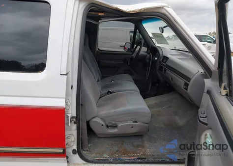 1997 Ford F-350 Xl z USA, uszkodzony, nr VIN 1FTJW36F2VEA92478